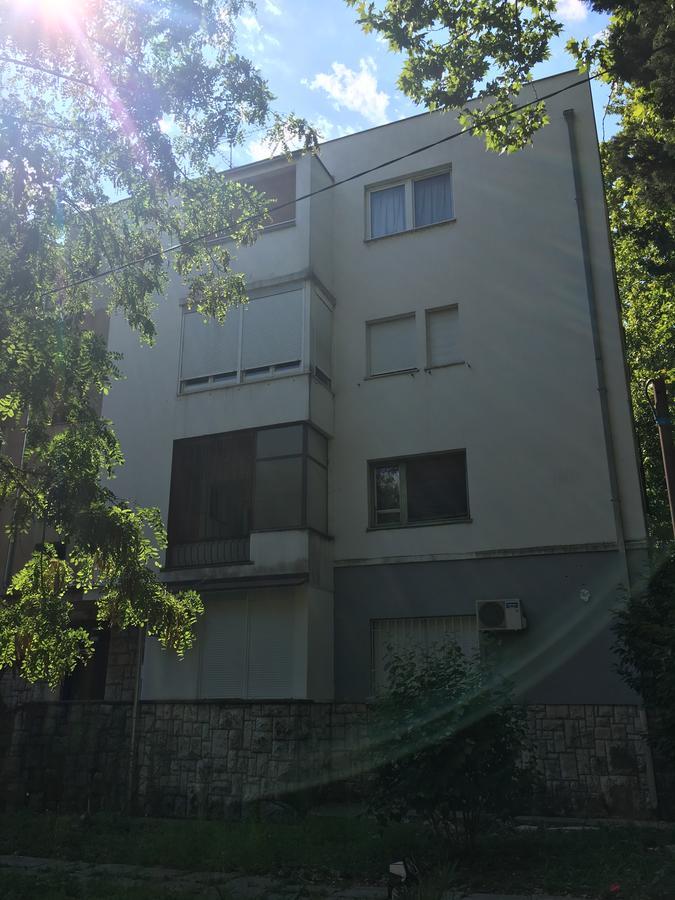 Apartments Valentina - Free Parking Mostar Buitenkant foto