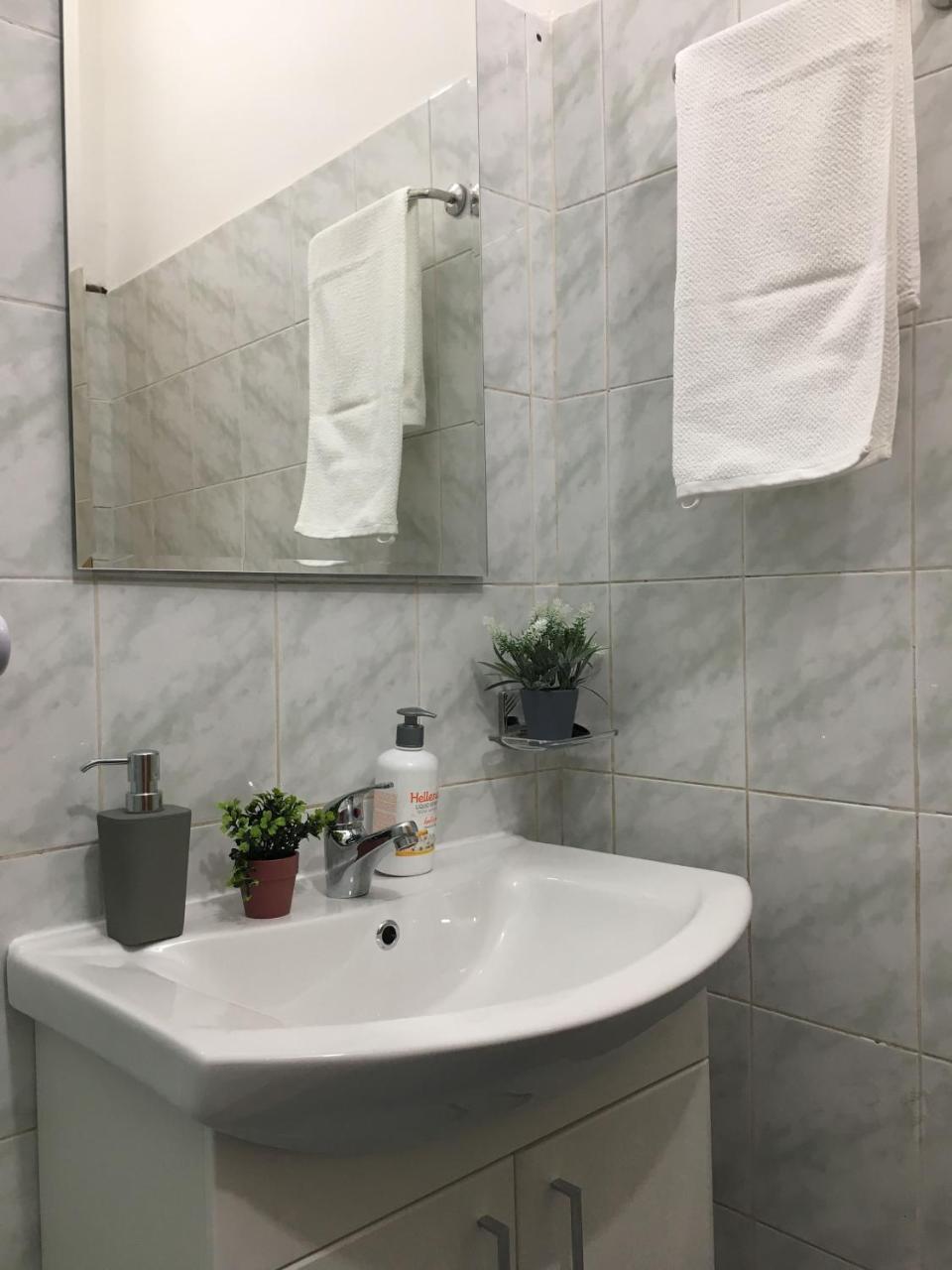 Apartments Valentina - Free Parking Mostar Buitenkant foto